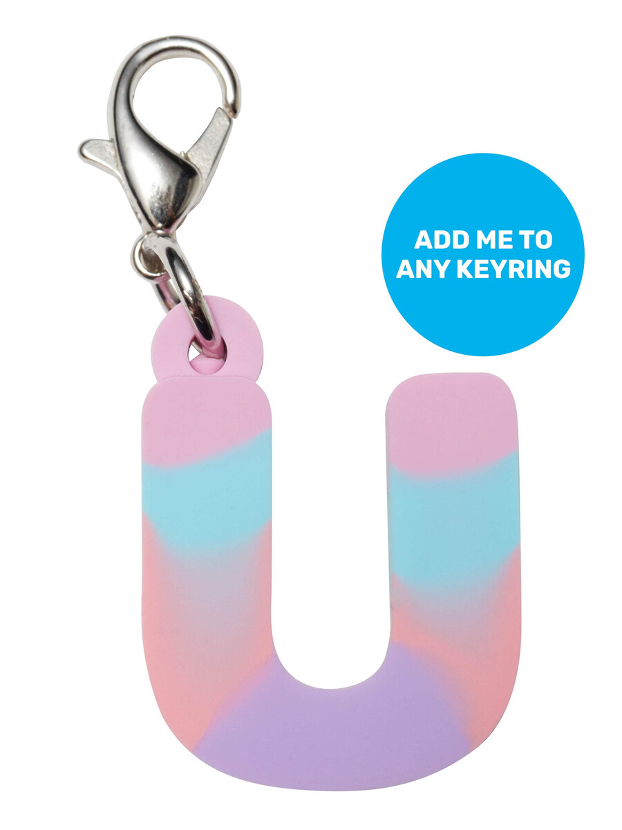 breloc mini-alfabet roz cu accesorii