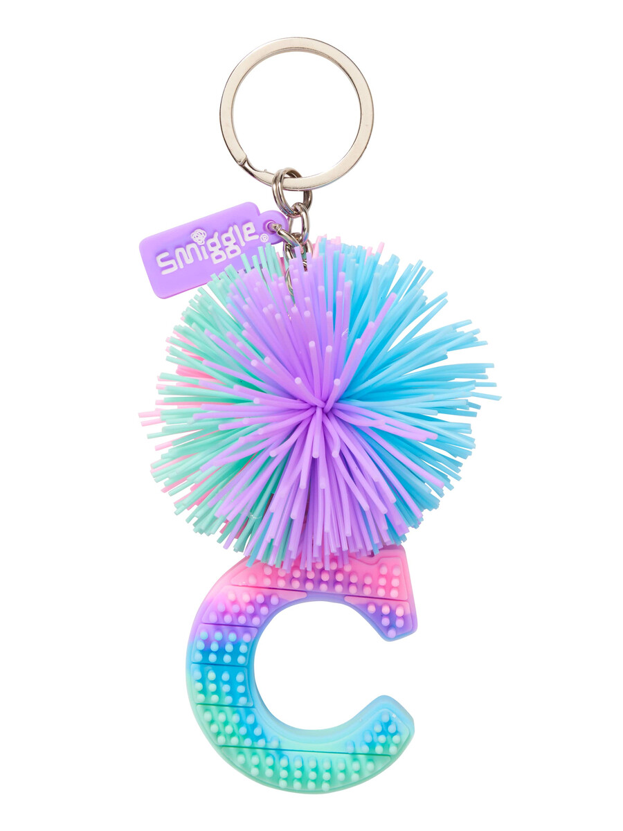 breloc cu alfabet parfumat cu pom-pom pastel
