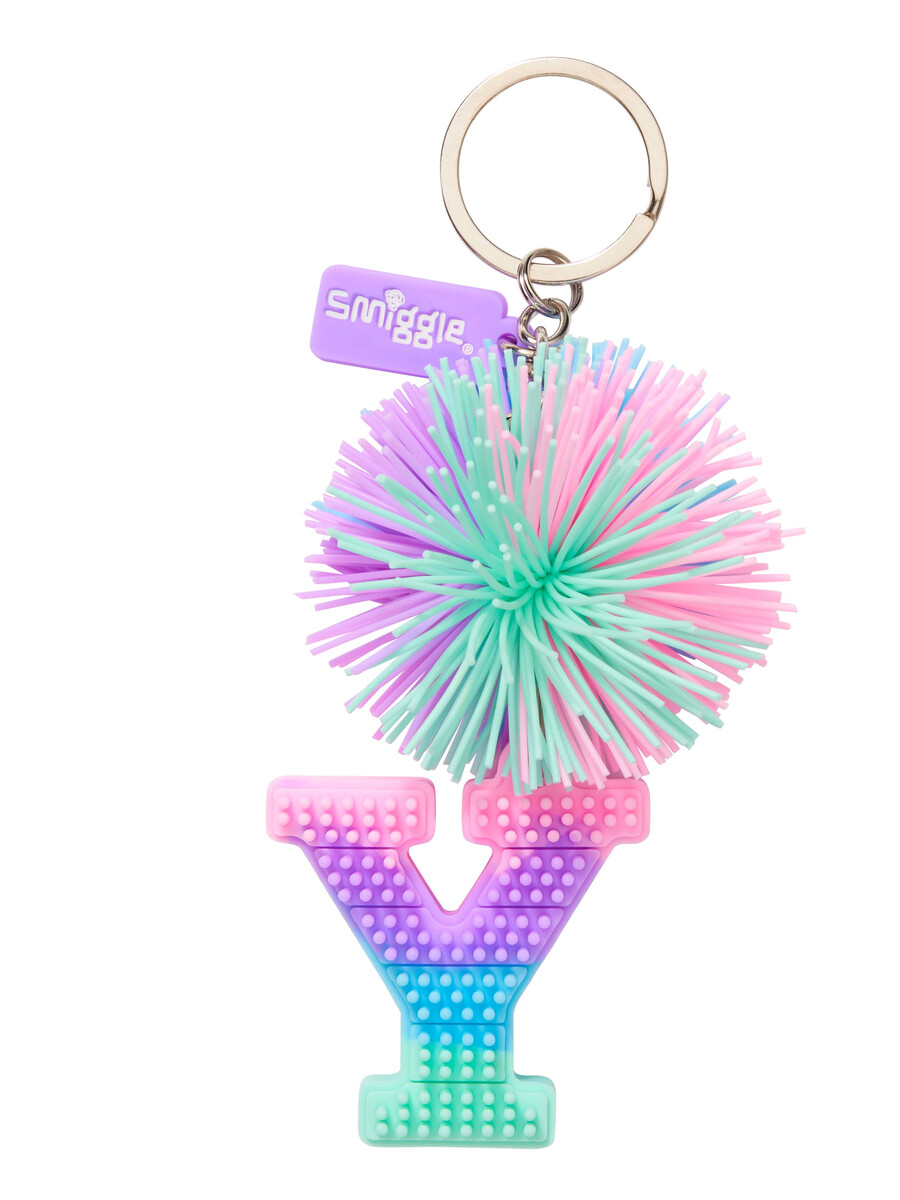 breloc cu alfabet parfumat cu pom-pom pastel