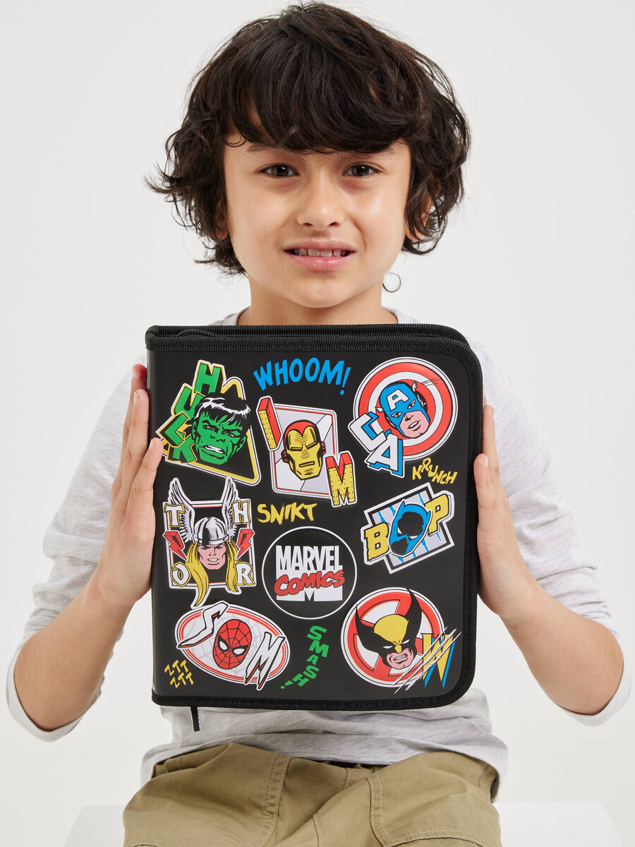 pachet cadou papetărie marvel zip it